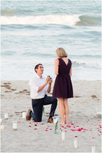 Groom proposing on Melbourne beach
