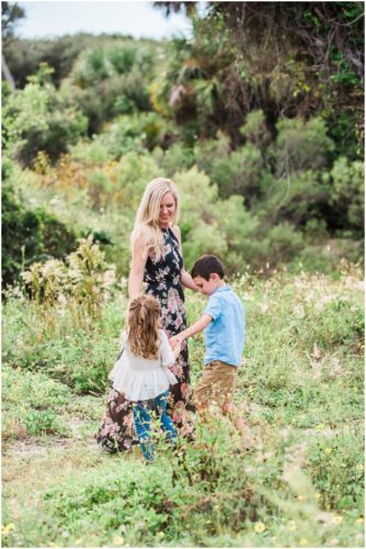 Melbourne Florida Family Photographer Mom walking with kids photo by Liz Cowie Photography
