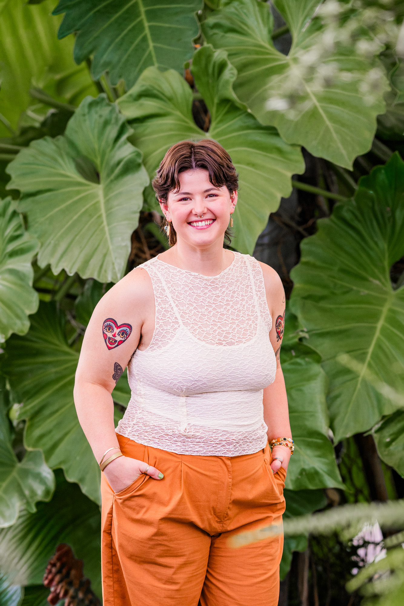 Singe photo of woman in front of tree